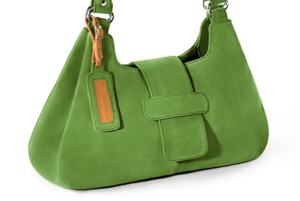 Handcrafted women's luxurious elegant handbag in premium grass green leather. Perfect for elevated everyday style.   
                Choose from our luxurious collections of leather and fabric to perfectly match your handbags to your outfits.